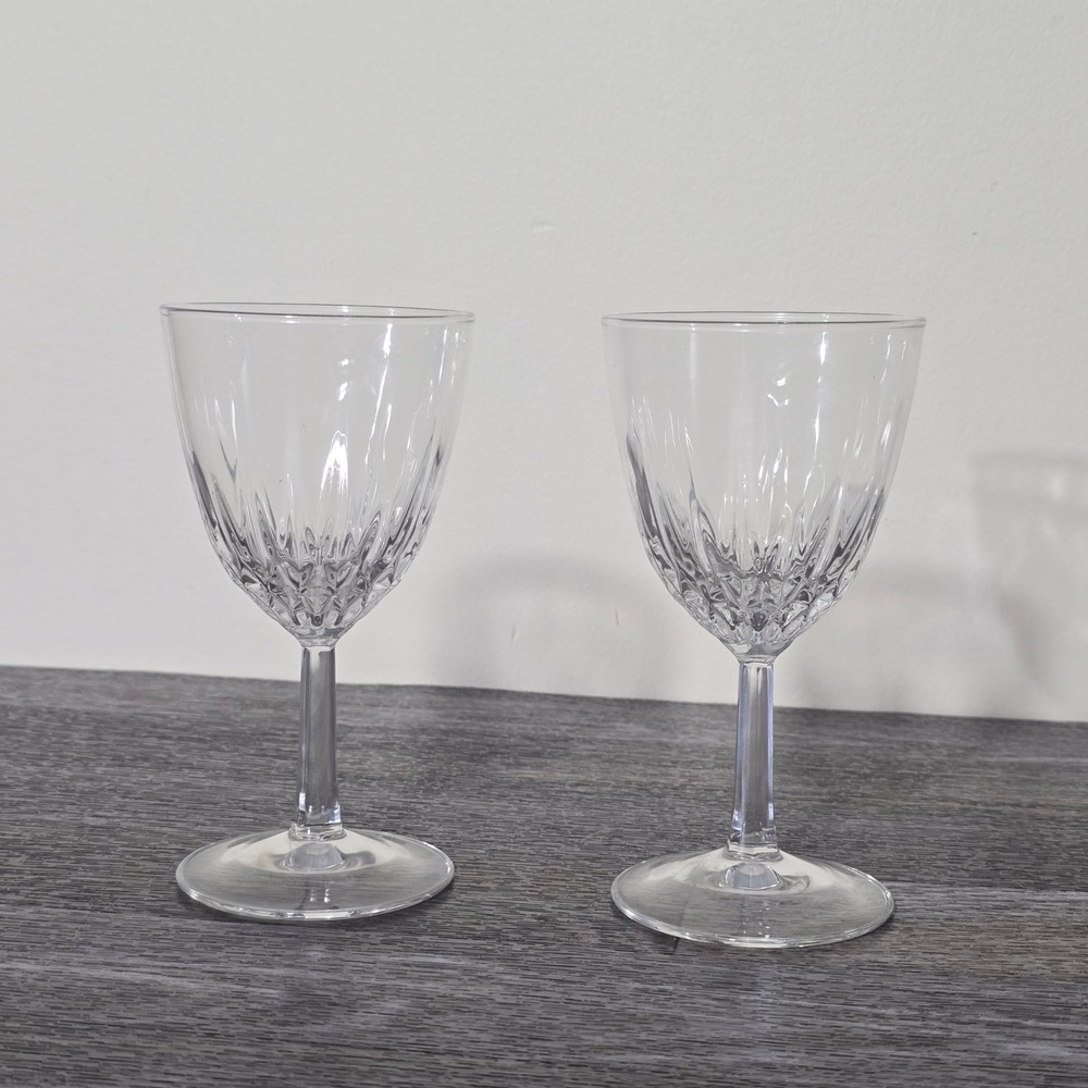 Set of 2 Clear Crystal Cut Wine Glasses Stemware Vintage Elegant Design